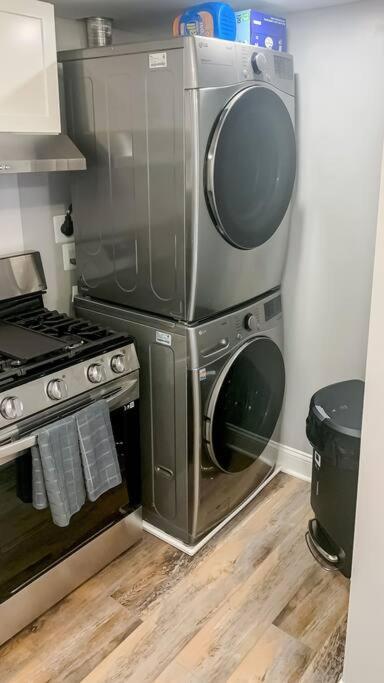 Cozy Modern Apt In The Heart Of Fells Point! Baltimore Exterior photo